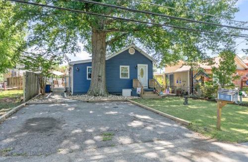Edgewater House | Pet-Friendly Edgewater Cottage Big Fenced Yard