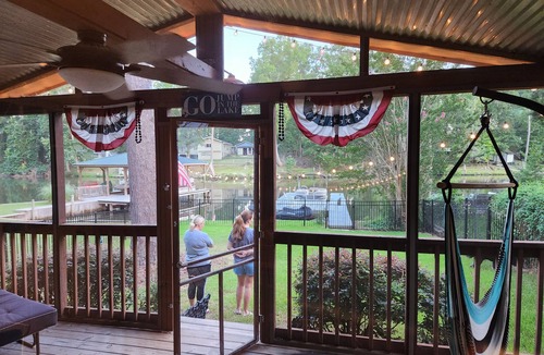 Covington House | Pet-Friendly Lakefront Bungalow on Jackson Lake - Sleeps 6
