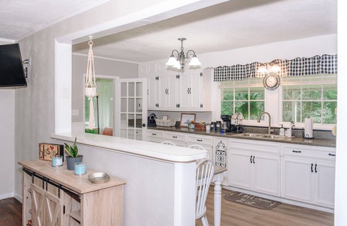 Kingston Springs House | Pet Friendly Quiet Retreat Near Nashville