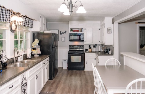 Kingston Springs House | Pet Friendly Quiet Retreat Near Nashville