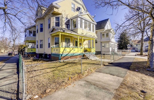 Springfield Apartment | Pet-Friendly Springfield Vacation Rental!