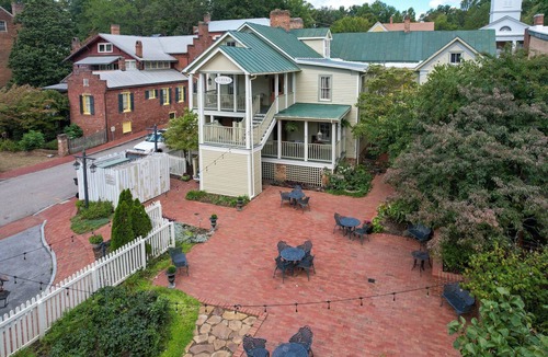 Jonesborough House | Peter Miller's Room The Historic Eureka Inn and Event Center