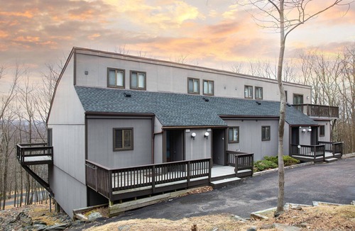Village at Camelback House | Poconos Camelback Retreat-Pet Friendly, Pool, Camelbeach Waterpark, Outlet Mall