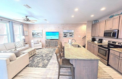 Gulf Shores Cottage | Premier Beach House - Pool, All Beach Equipment Provided! Pets stay FREE!