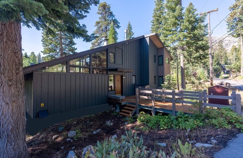 Alpine Meadows House | Pristine and Exclusive Bear Creek, w/Private Pond