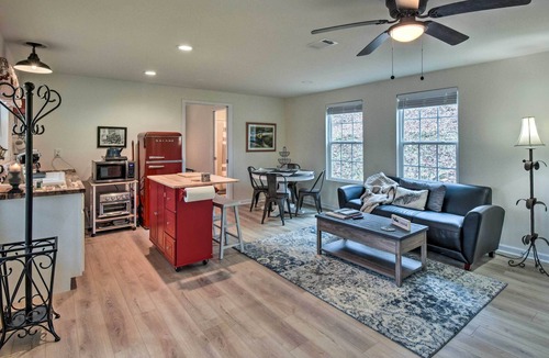 Demorest Cottage | Private Yard & Fire Pit: Cozy Demorest Cottage!