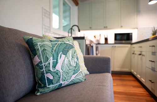 Lanikai House | Quaint Tropical Cottage w/Pool, Lanai & AC, Walk to Beach: Lanikai Ohana Hale