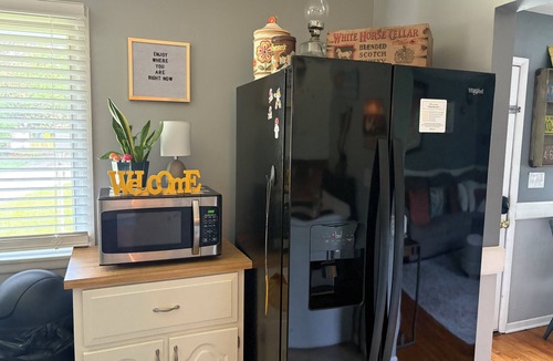 Springfield House | Rare find! 2-bedroom house with convenient location