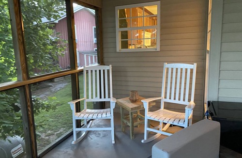 Double Springs House | Recently updated. Year Round Waterfront Lakehouse - Whitt's End
