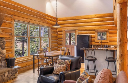 Powder Ridge Cabin | Red Cloud Cabin | Ski In/Out | Big Sky Resort