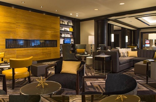 Inner Harbor Hotel | Renaissance Baltimore Harborplace Hotel