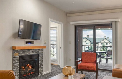 West Yellowstone Condo | Resort 1BD condo 1 block from Yellowstone gates with resort amenities