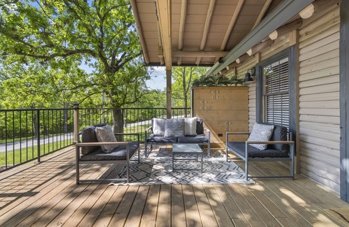 Indian Point Cabin | Resort Cabin w/Firepit, Spacious Deck & Outdoor TV - 2 Miles to SDC