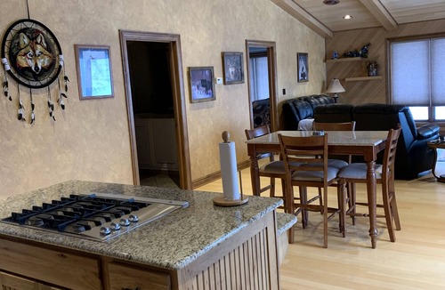 Ringgold Cottage | Romantic hideaway on the lake nestled in the pines 79 miles north of Pittsburgh.