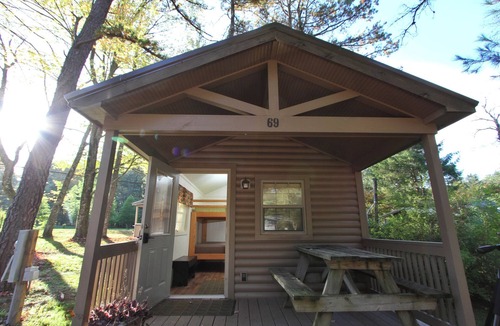 Spring Mills Cabin | Rustic Cabin 74 w/4 Beds