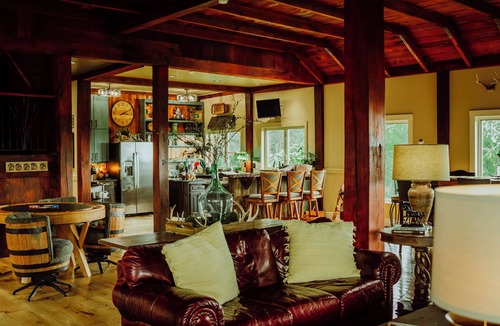 Beechgrove Cabin | Rustic Luxury Cabin w/breathtaking views, stunning sunsets, & minutes from I24