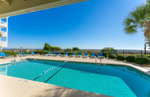 Windy Hill Apartment | Rustic Oceanfront Retreat | 2BR Coastal Cabin-Style Condo