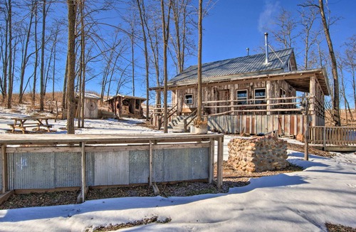 Putnam County Cabin | Rustic Powersville Cabin: Secluded Countryside!