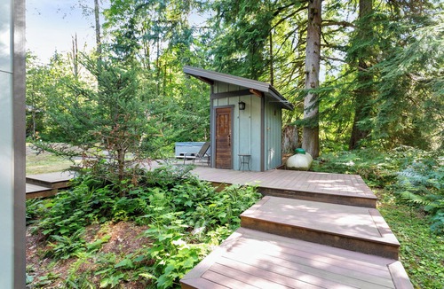 Warnick House | Sasquatch Mountain Hideaway, 3 Bed, 3 Bath W/Sauna, Hot Tub, Firepit & WiFi