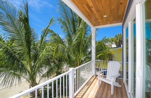 Bradenton Beach House | Sea Forever by AMI Locals