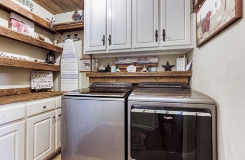 Monroe House | Shabby-Chic, Western, Cozy, Home in Monroe/Antiques/Wedding Venues/UGA/Soccer