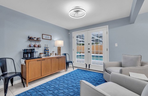 South Sarasota House | "Siesta on Lee" - NEW SRQ Pool Home w/Discounts! Near Top Beaches!