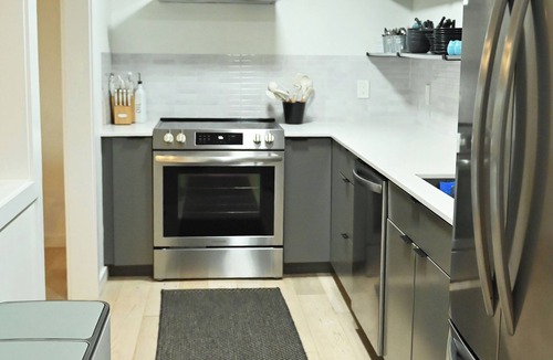 View Ridge House | Spacious 4 bed, 2 bath house in N.E. Seattle with available for the holidays!
