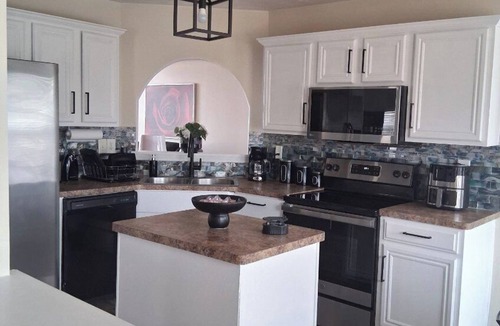 Union City House | Spacious 4-bedroom, 2.5 bath home in beautiful Fairburn with spacious living