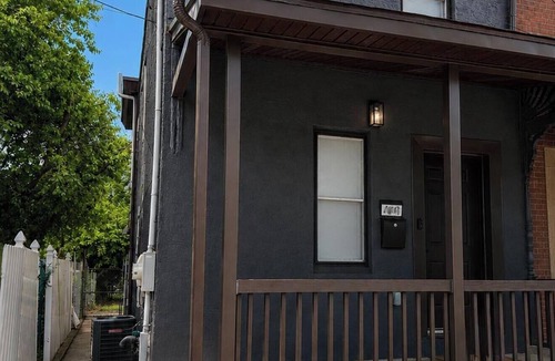 Frankford House | Spacious 4-bedroom house in terrific Philadelphia with AC