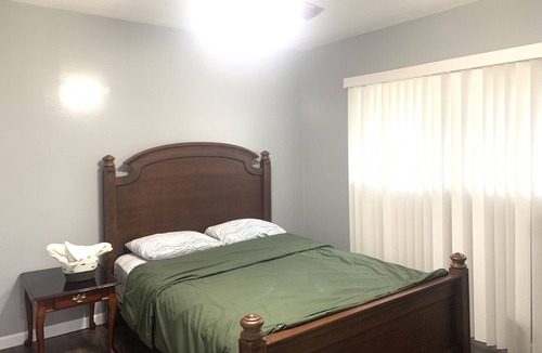 Lupton City House | Spacious 4 bedrooms home - 15 mins away from Downtown Chattanooga