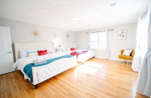 Hunter Mill House | Spacious 5BR 2BA Free Parking Minutes to DC with Foosball