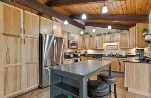 Bigfork House | Spacious Getaway | Central Loc | Family Friendly