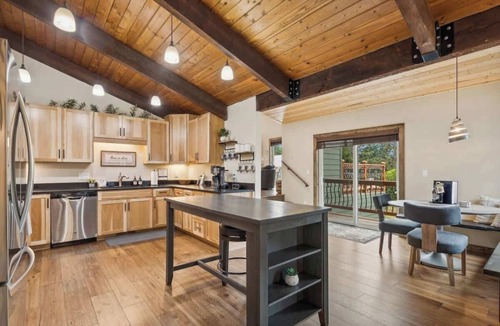 Bigfork House | Spacious Getaway | Central Loc | Family Friendly