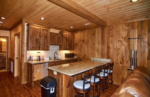 Cherry Log Cabin | Spacious mountain cabin w/mountain views, hot tub & game room!