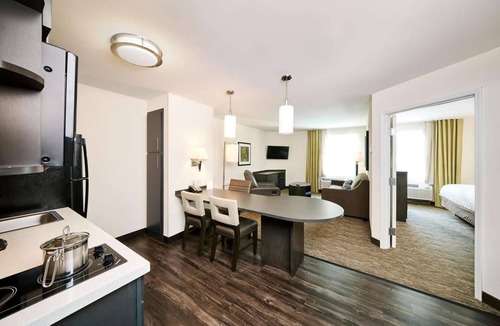 Morris Plains Hotel | Spacious Pet-Friendly Suites Near Morristown and NYC Commute | 4 Units