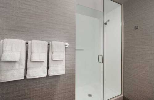 Waltham Hotel | Spacious Room | Modern Retreat Near Famous Prudential Tower