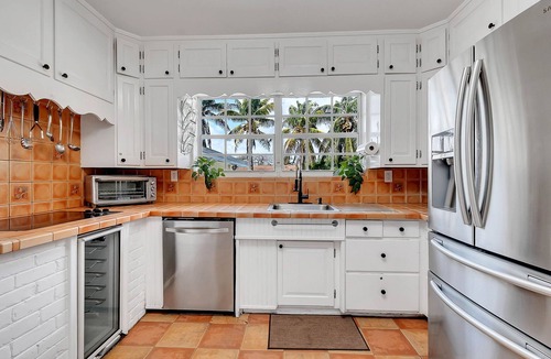 Little Havana Villa | Spacious Villa with Pool, BBQ Near Marlins Stadium