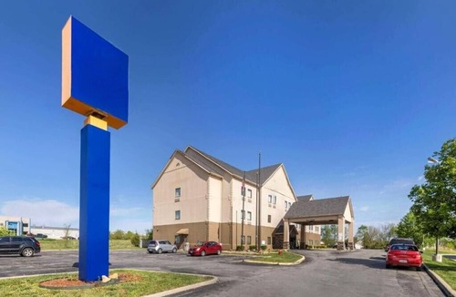 Grain Valley Hotel | Spark by Hilton Grain Valley Kansas City