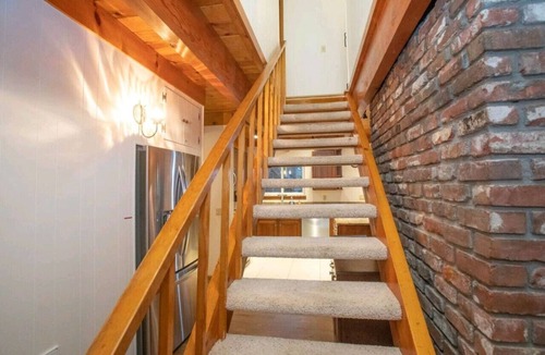 Brockway House | Speedboat Beach Cabin Close to Skiing and Casinos