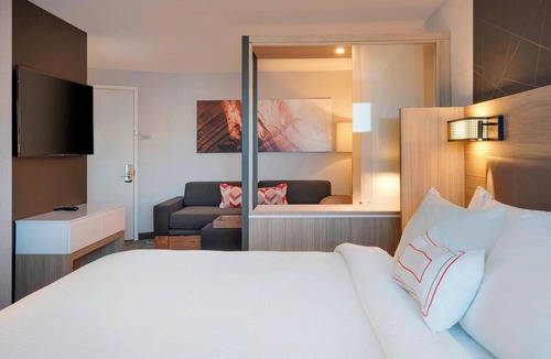 Hampton Hotel | SpringHill Suites by Marriott Hampton Portsmouth