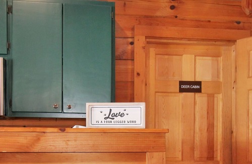 Pine Mountain Valley Cabin | Stay at Woodscape for Labor Day - Fiber Wifi! - Close to Callaway Gardens