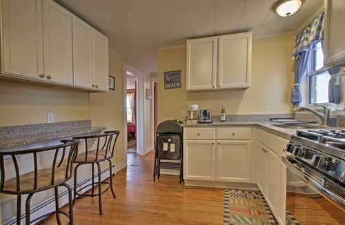 Buzzards Bay House | Steps to Cape Cod Canal: Pet-Friendly Home