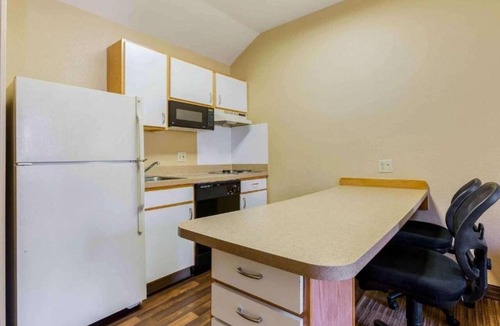 Fishkill Apartment | Studio6 Fishkill 2 Full Beds, Mobil Tub, Nsmk Kitchen
