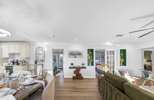 Temple Terrace House | Stunning Gem Home w/Heated Salt Pool & Game Room