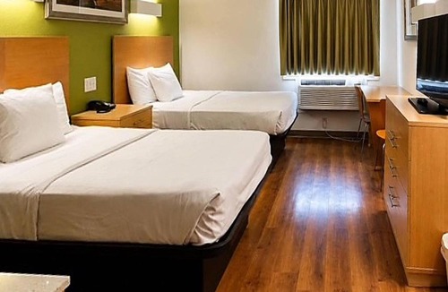Moon Township Hotel | Suburban Studios