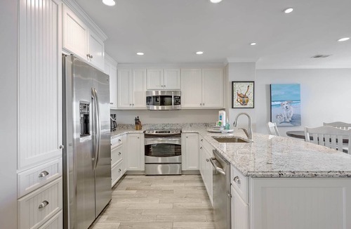 Isle of Palms Villa | Summer House 203 - Ocean View Haven! Pool!