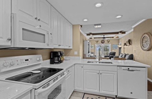 Suwannee Condo | Tailin’ Reds Suwannee Gulf Condo. Private Boat Slip. Building 1 Unit 102