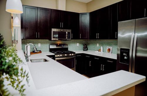 East Cambridge House | The Cambridge Haven Luxury 2BR Townhouse Private Entry MIT Kendall Sq