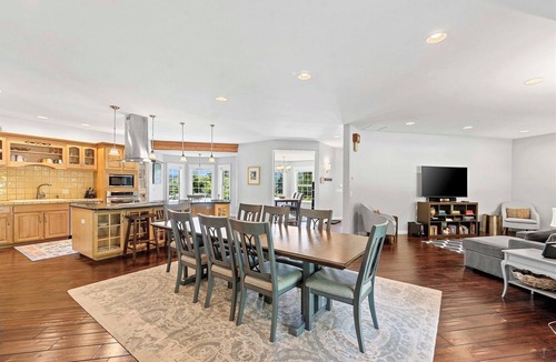 Leavenworth House | The Tyrolean: Pool, Hot Tub & Ski Hill Charm