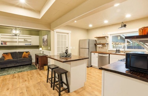 Sedro-Woolley House | Thompson House (4 Bedroom)